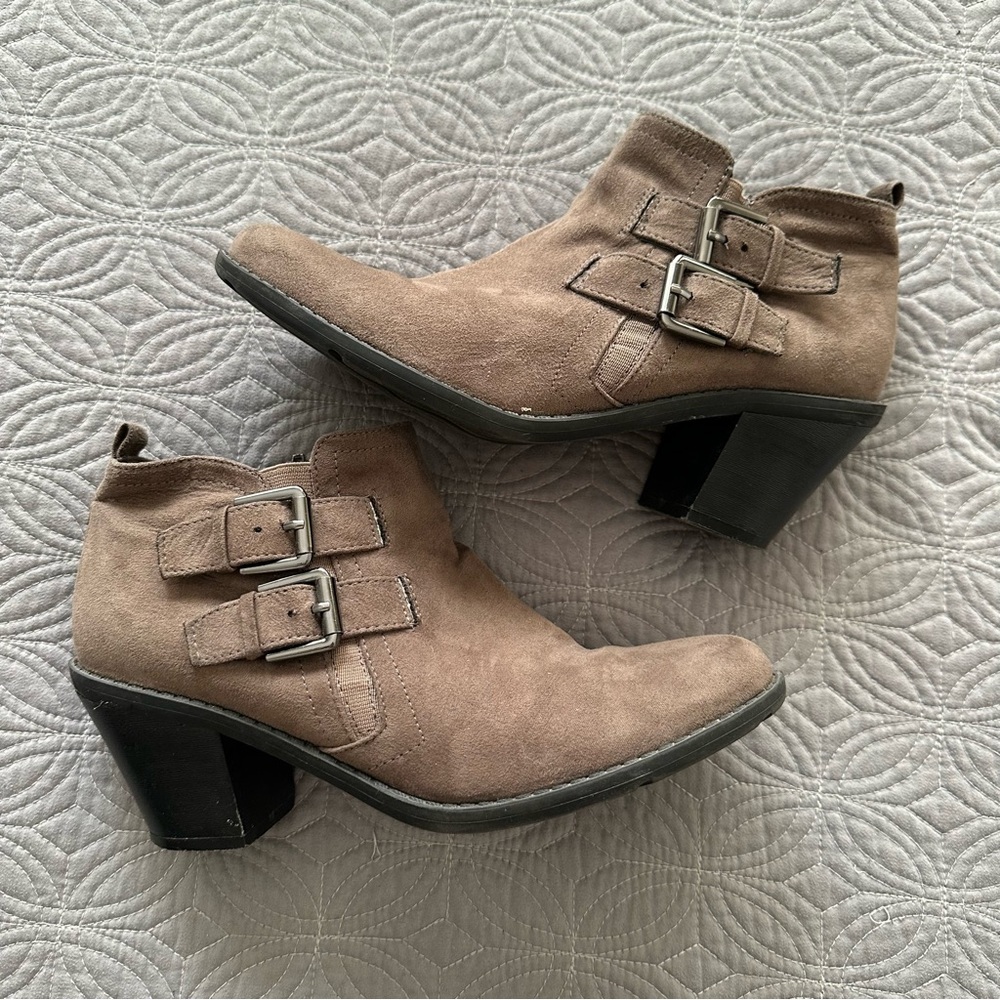 Brown Suede Hokus Pokus Saint5 Heeled Ankle Booties